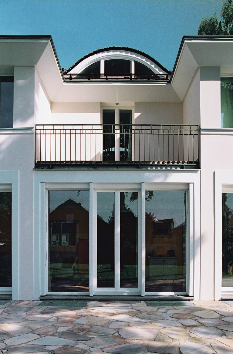 Neubau einer klassischen Villa mit zentraler Halle - CG VOGEL